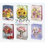 Taška papírová dárková 23x32x11 cm (lak) - květiny ve váze (mix)